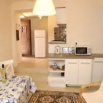 Della Contessa *
